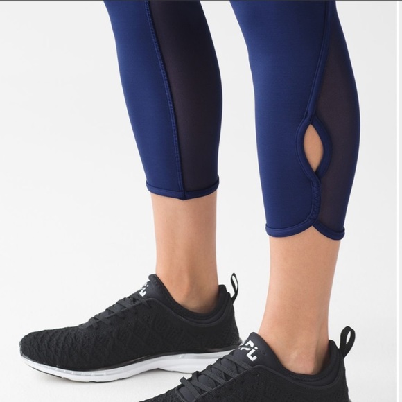 Lululemon Beat The Heat Crop - Picture 7 of 10